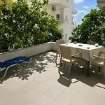 Riviera Apartment *